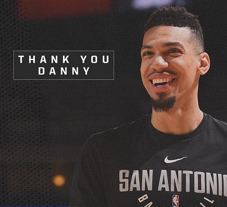 库乔：伊斯科是个非常积极的领袖；贝蒂斯的战术很重视边锋（库乔：伊斯科是位极具进取心的领袖，贝蒂斯战术强调边锋）