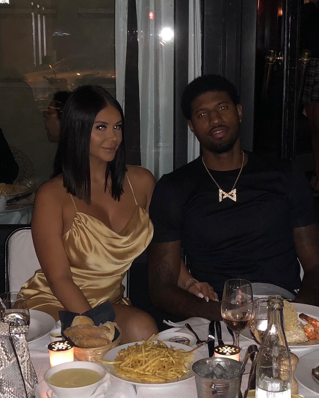 中国冰壶男队5连胜锁定循环赛前三 向米兰冬奥席位冲刺（中国冰壶男队豪取五连胜，稳居循环赛前三，冲击米兰冬奥名额）