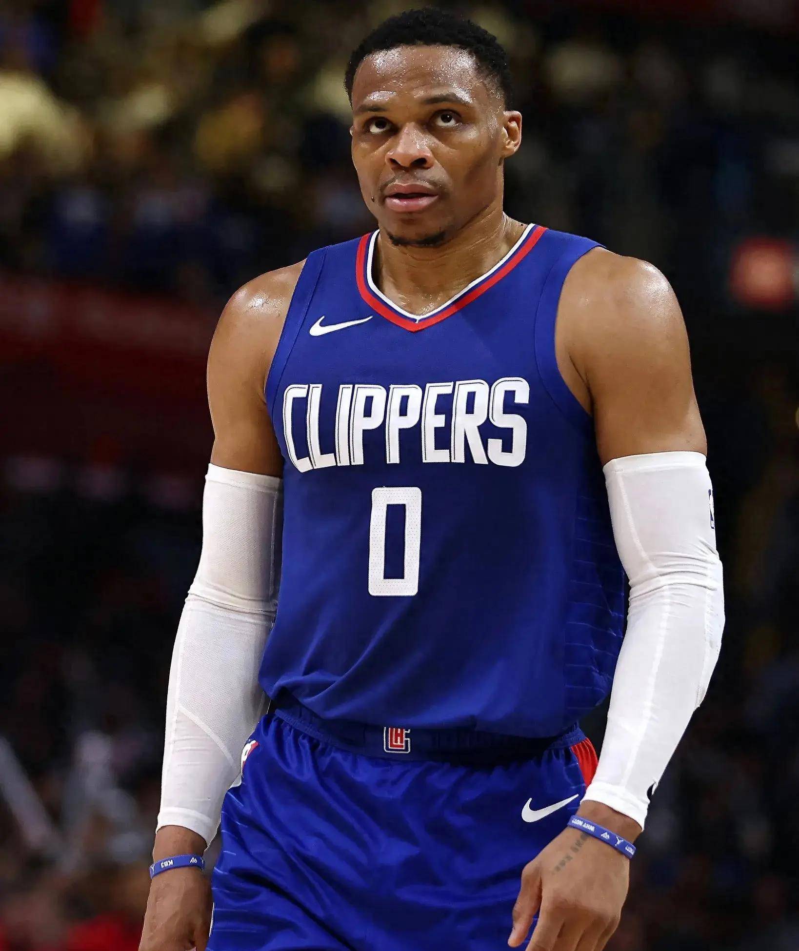 红牛集团CEO：克洛普现在无意重返教练席，他热爱现在的工作（红牛集团CEO称克洛普暂不考虑回归执教，正享受目前的工作）