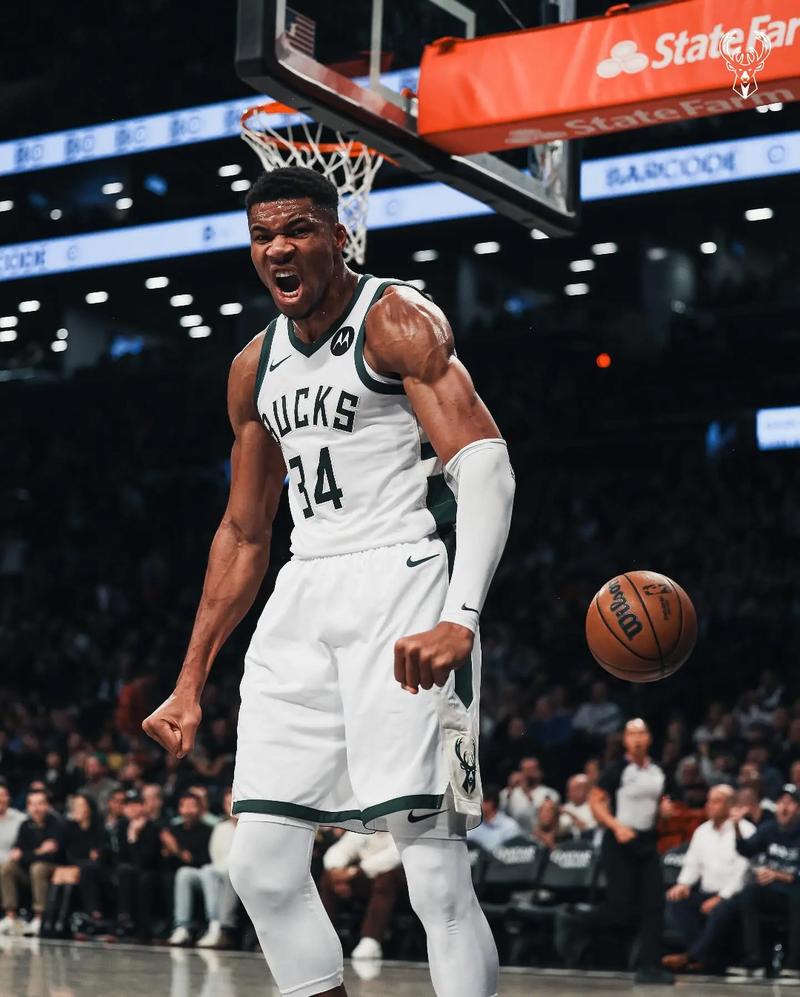 英超前瞻：狼队开局14轮不胜沦为鱼腩，曼联冲击欧战区（英超前瞻：狼队开季14轮未开胡成送分童子，曼联力争跻身欧战区）