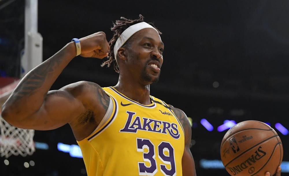 欧文突破防线送出关键助攻（欧文穿透防线奉上关键助攻）