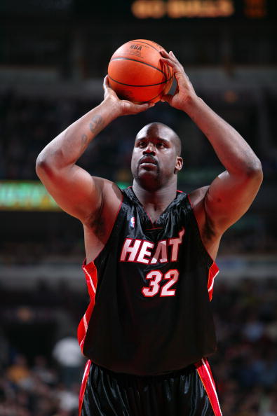 拉斯维加斯见！魔术&尼克斯率先晋级会师半决赛（魔术与尼克斯率先晋级，半决赛拉斯维加斯相会）