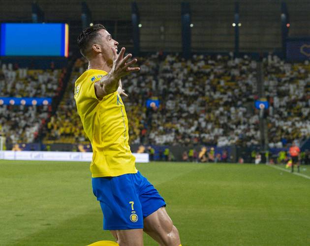 英超第14轮综述：利物浦平局+切尔西爆冷，阿森纳5分领先稳居榜首（英超第14轮盘点：利物浦战平、切尔西冷负，阿森纳以5分优势领跑）