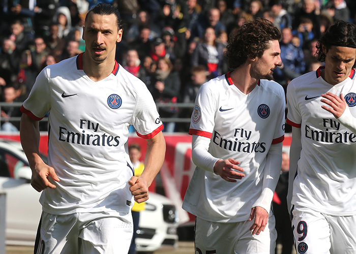 记者：王钰栋身体疲劳已返杭，不参加熊猫杯；多人也有伤病（记者：王钰栋因疲劳已回杭，缺席熊猫杯，多名球员同样带伤）